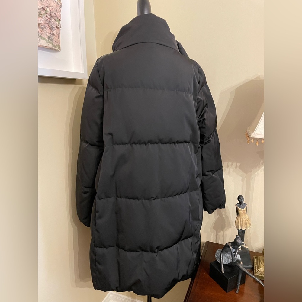 Beautiful black coat. - Picture 5 of 9
